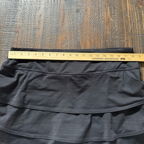 Athleta Black Swagger Tier Ruffle Tennis Skirt Size XL - Picture 7 of 9